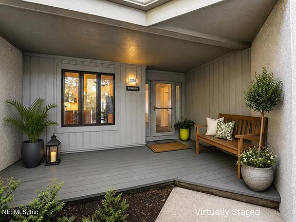 3rd image of 2206 BOXWOOD Lane