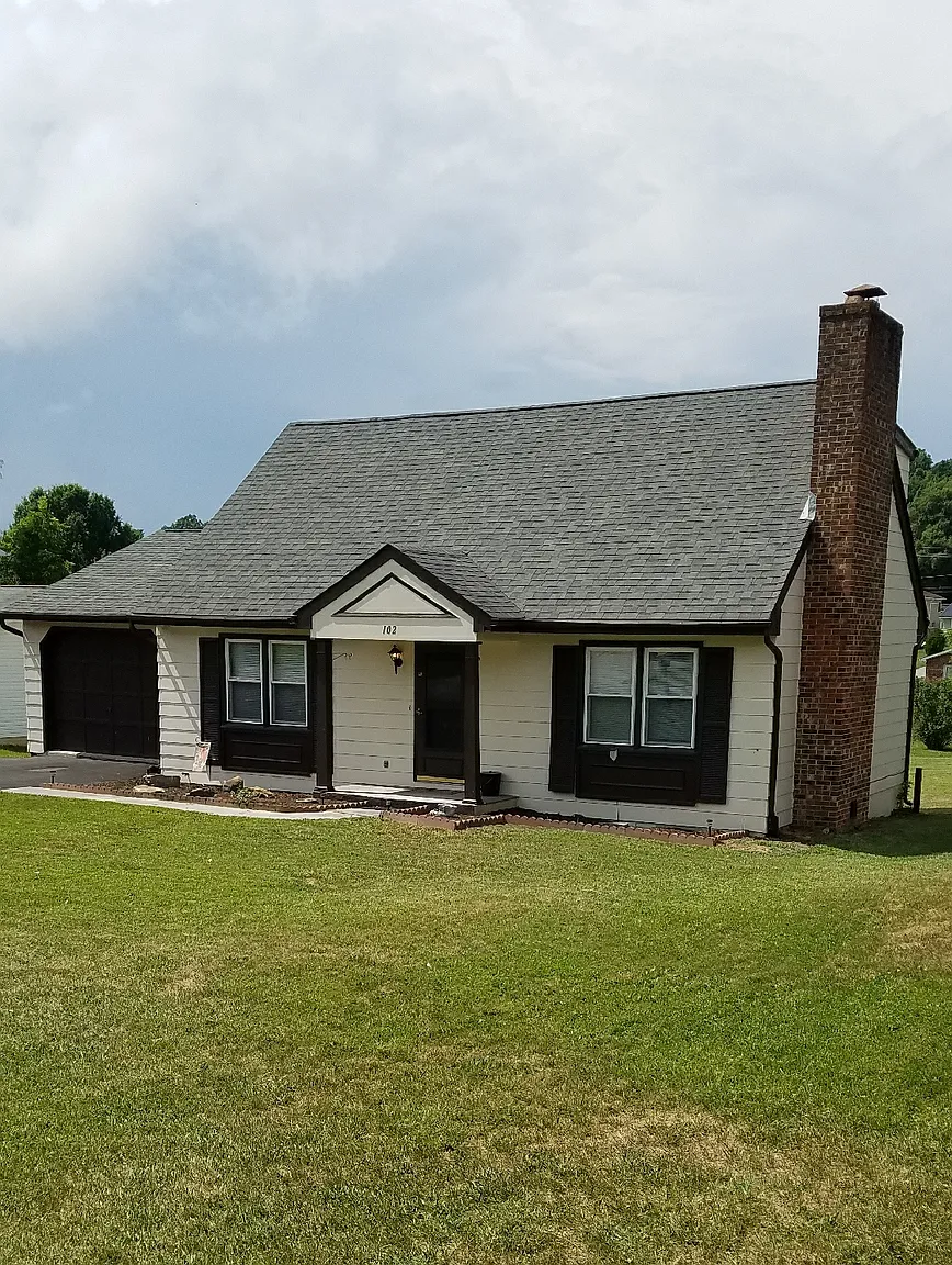 102 Damewood Ave photo 1