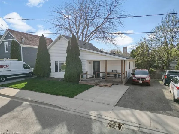 4246 Academy St, Lincoln, ON L3J 0N8