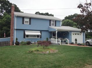 1 Whitehall Dr, Warwick, RI 02886