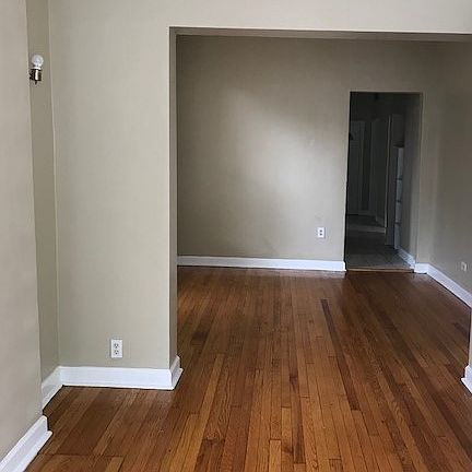 3rd image of 1700 N Monticello Ave #17001