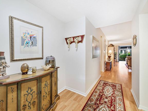 4th image of 1074 Kensington Park Dr Floor 106-1