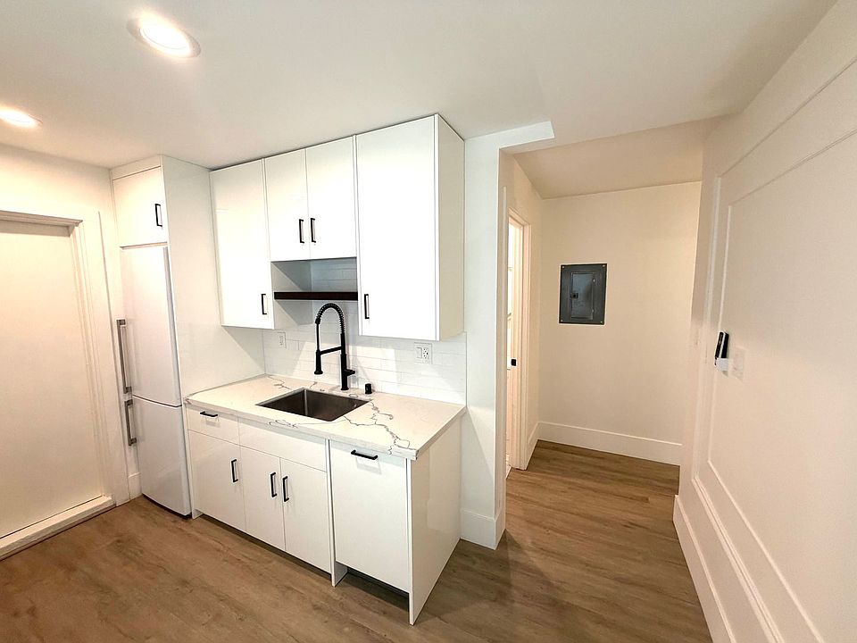 1st image of 1614 18th St APT A