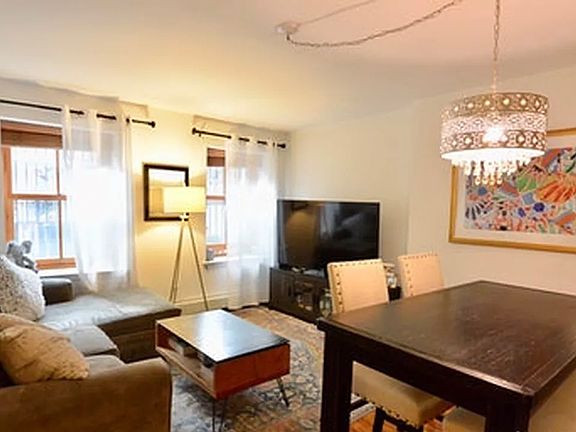 3rd image of 635 Warren St #1