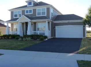 258 Monument Rd, Elgin, IL 60124