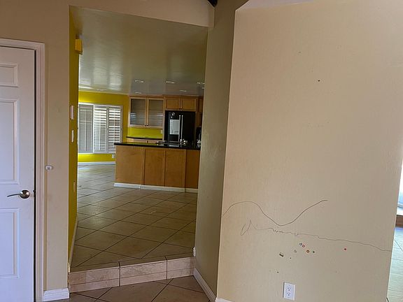 5th image of 3790 Rosemar Ave