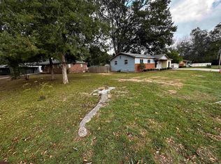 8404 Cunningham Lake Rd, Little Rock, AR 72205