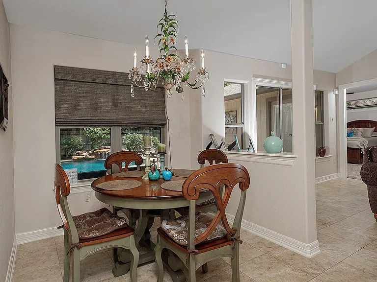 4 Postvine Ct — Photo 15