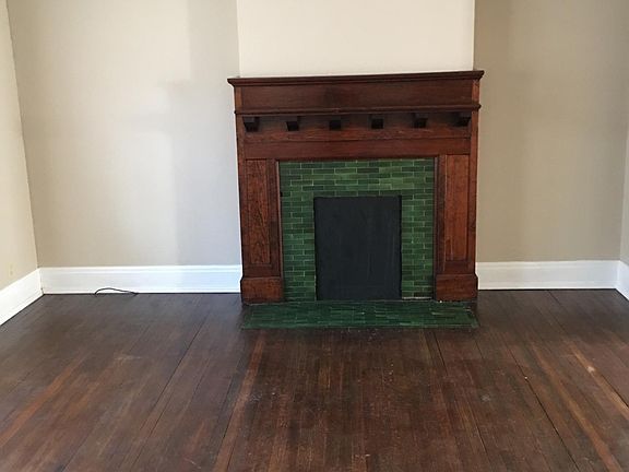 3rd image of 120 W McPherson St