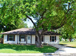 906 Highgate Rd, Universal City, TX 78148