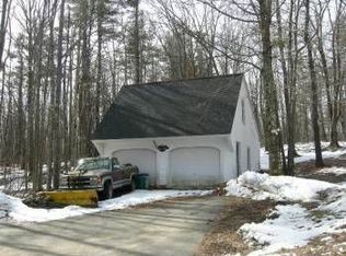 307 Harantis Lake Rd, Chester, NH 03036