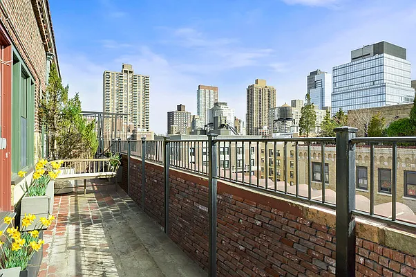 Sold by Corcoran | media 6