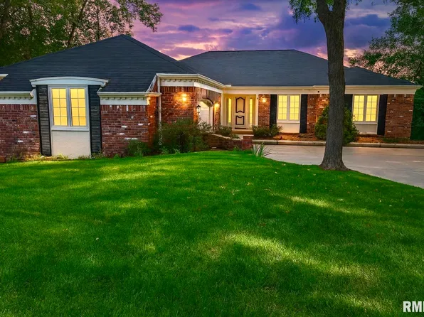 1917 Sierra Ct, Pekin, IL 61554