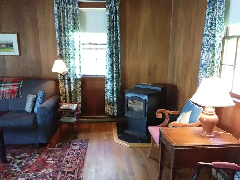146 Wellington Rd — Photo 5