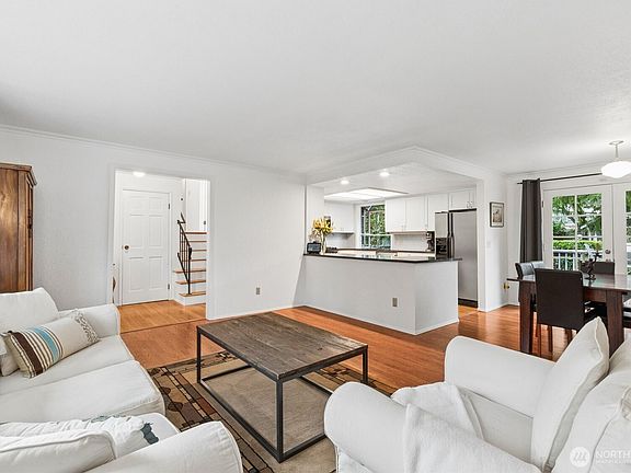 5th image of 12828 NE 136th Street