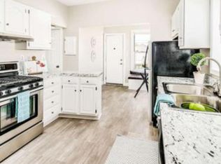 322 W 10th St, Mishawaka, IN 46544