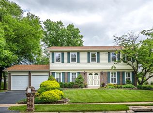 12955 Weatherfield Dr, Saint Louis, MO 63146