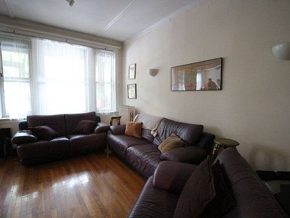 4th image of 1358 W Sunnyside Ave #3