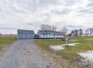 27180 Montonna Shores Rd N, Three Mile Bay, NY 13693