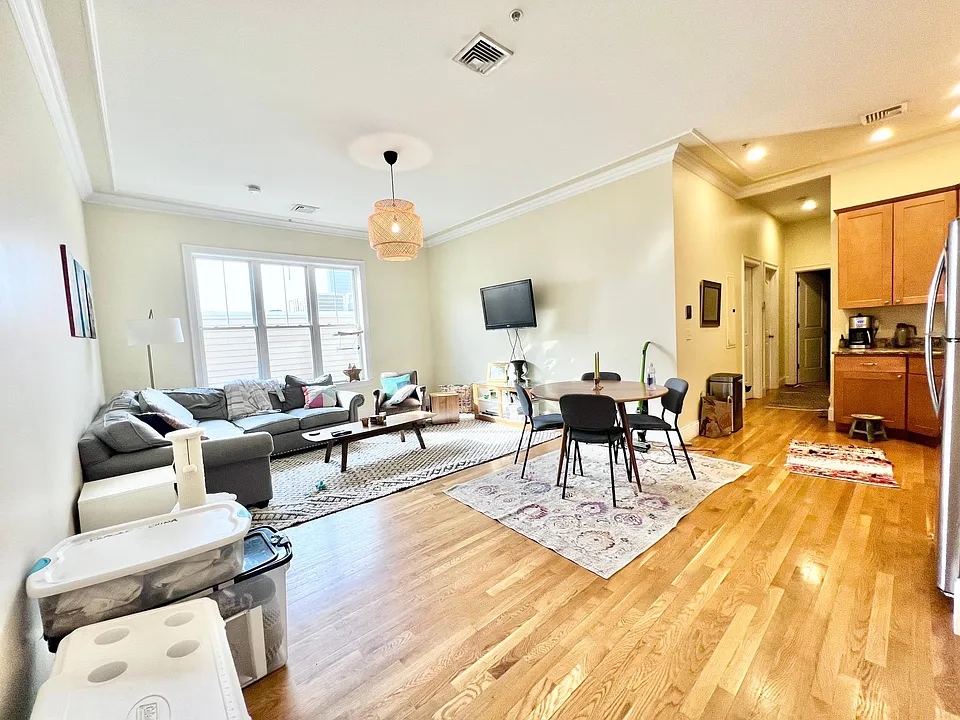 395 W Broadway #4F