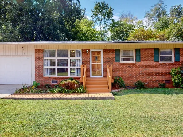 4207 Saundralane Dr NW, Huntsville, AL 35805