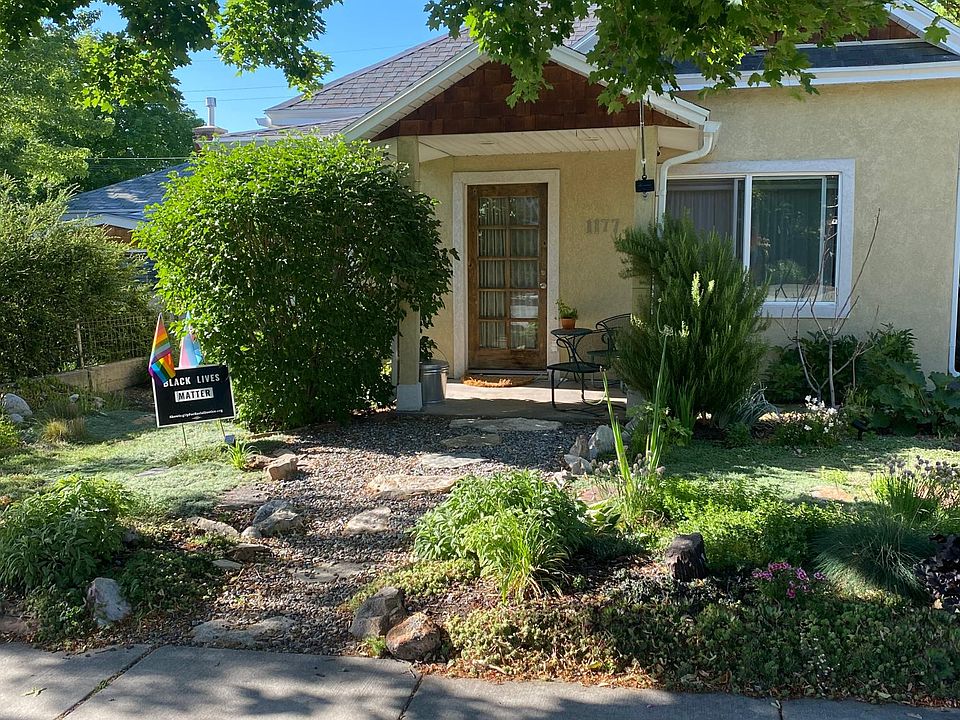 Quiet, cute Sugarhouse neighborhood. Apartment B is the back apartment of the duplex so it_s private and quiet.