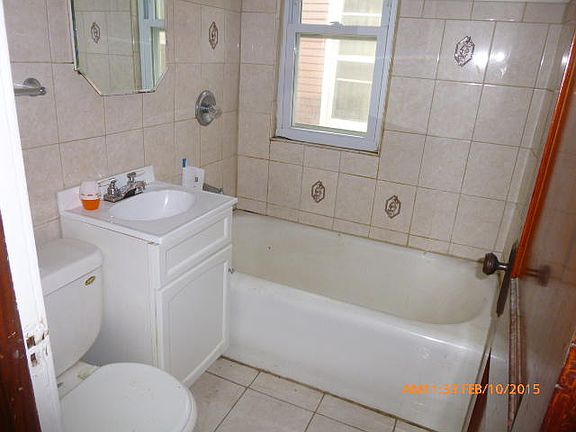 2nd image of 829 E Keefe Ave