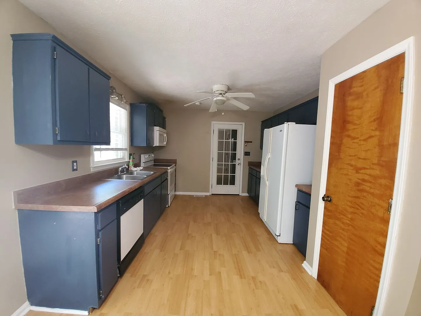 6569 Green Meadow ~ Lake Point — Photo 3