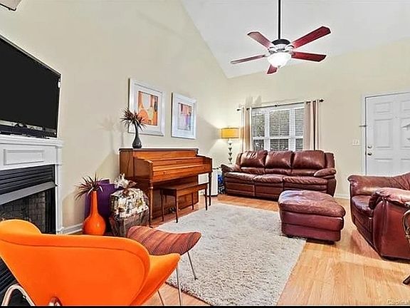 5th image of 3096 Windsor Trace Dr