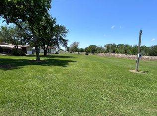 709 11th St, Palacios, TX 77465