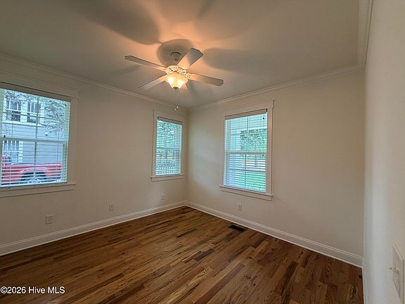 3rd image of 85 Dundee Road