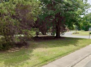 701 E Haggard Ave, Elon, NC 27244