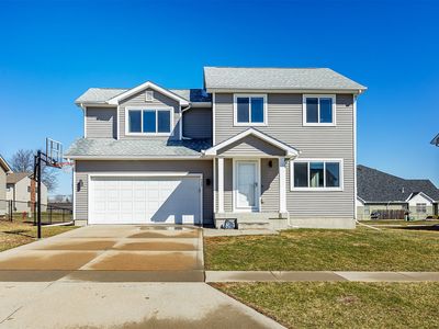 529 Prairie Ridge Dr, Huxley, IA, 50124