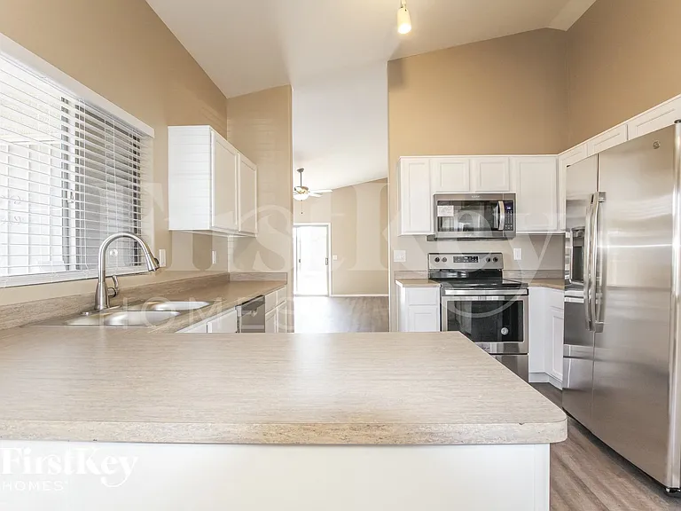 14133 W Two Guns Trl — Photo 7