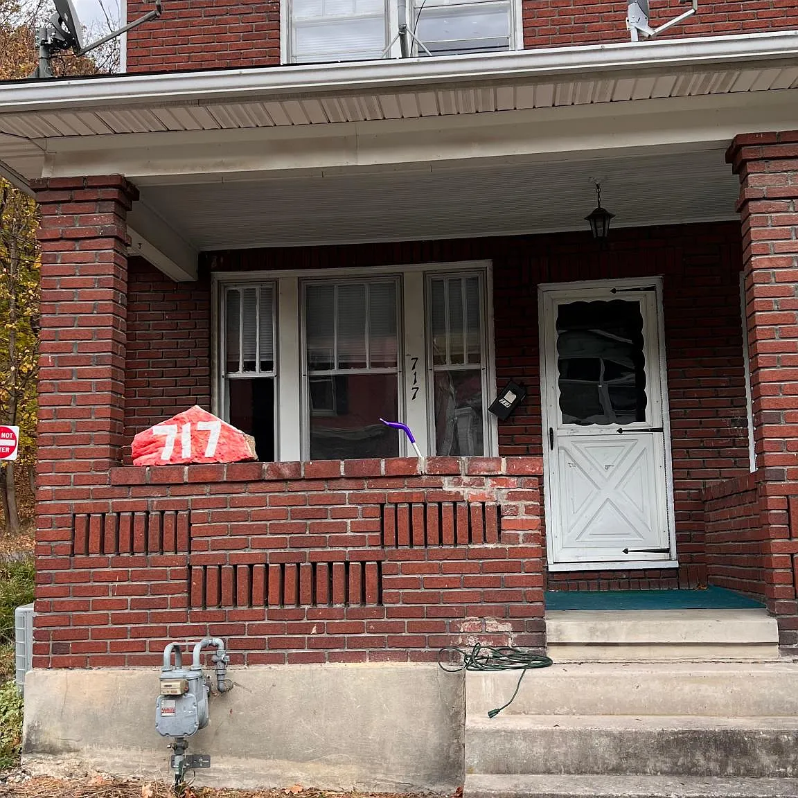 717 Frederick St — Photo 1