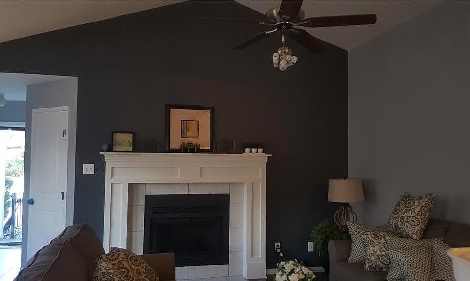 2nd image of 149 Pinyon Ln