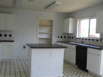 2nd image of 1212 Forbus St