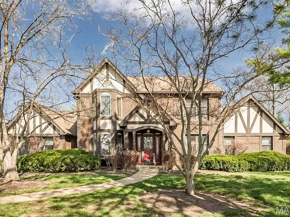 606 Aspen Ridge Ct, Chesterfield, MO 63017