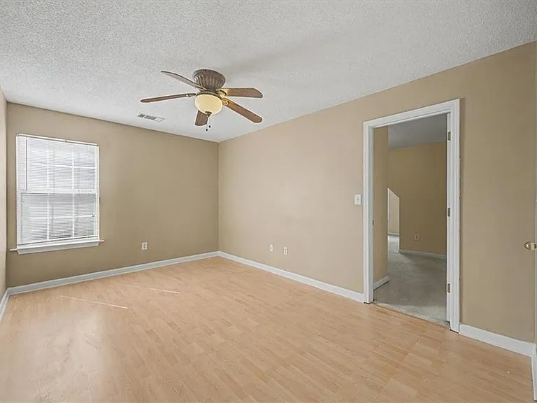 2025 Baramore Oaks Dr — Photo 19