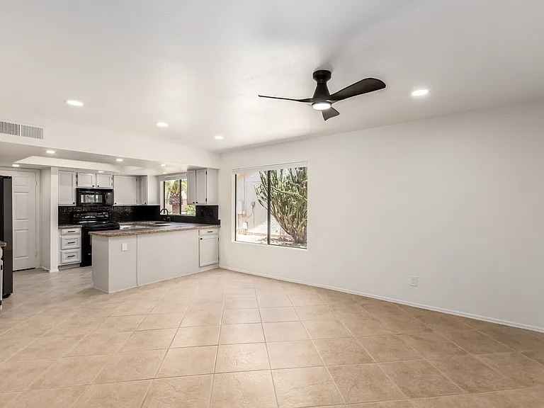 9645 W Kimberly Way — Photo 2