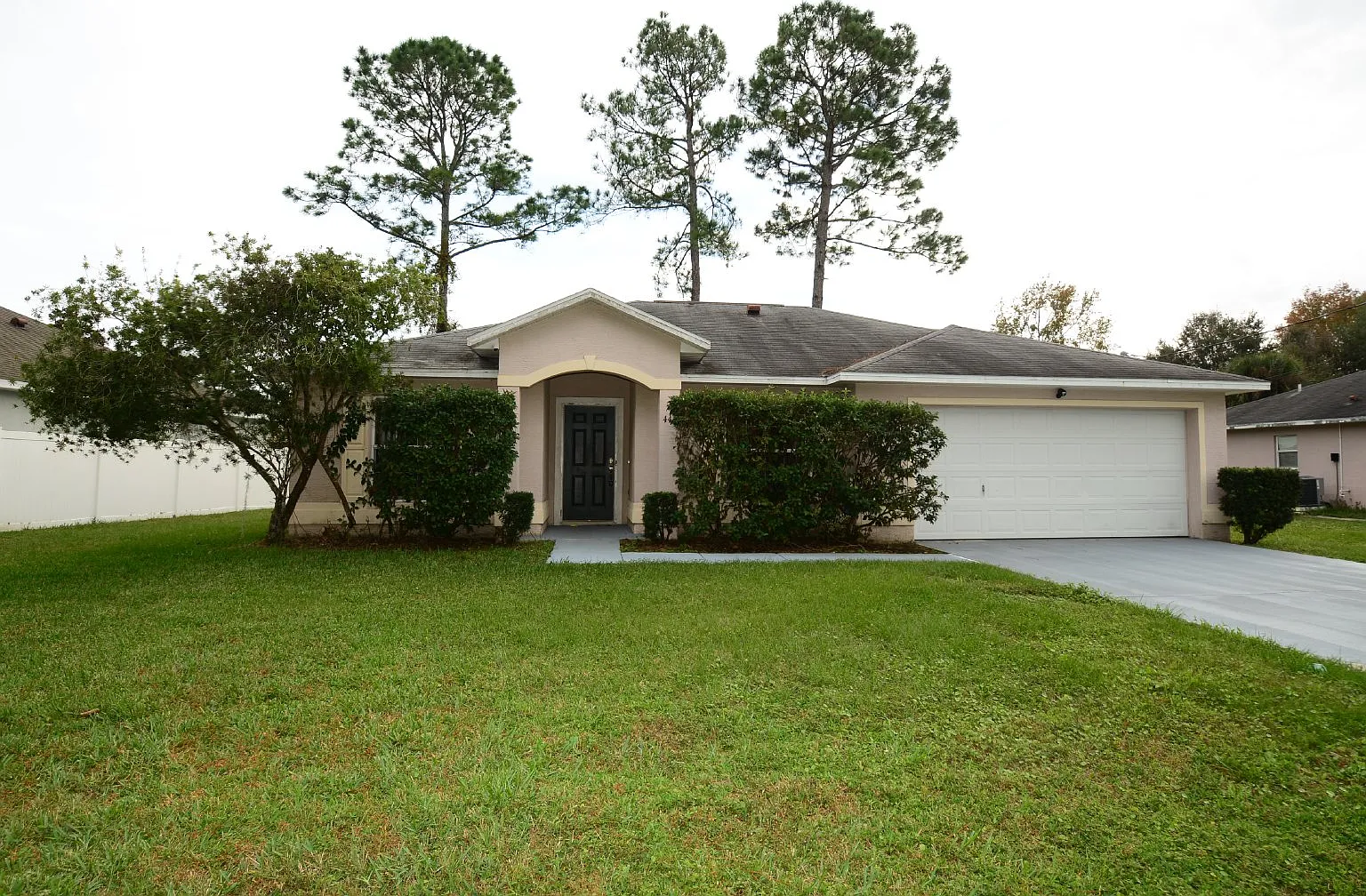 3 bed, 2.0 bath, 1333 sqft, $1,850 — Photo 2