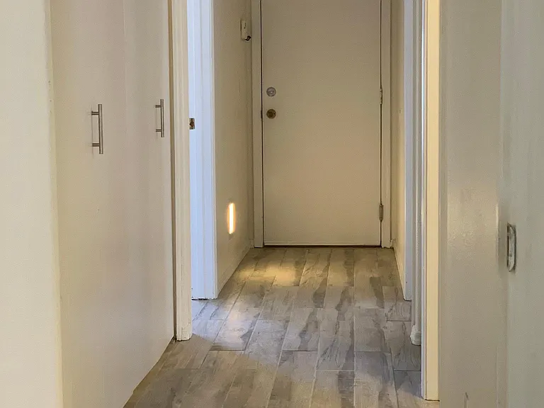1031 N Blackstone Dr — Photo 11