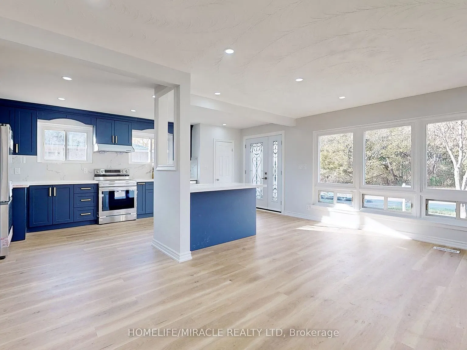 3 bed, $2,499 — Photo 2