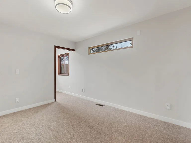 4210 Balsam St — Photo 15