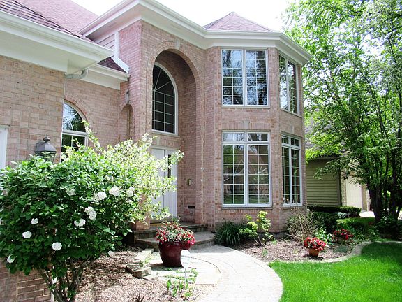 2nd image of 1499 N Trailside Ct