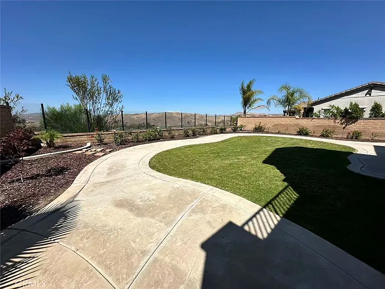 22276 Silverpointe Loop — Photo 3