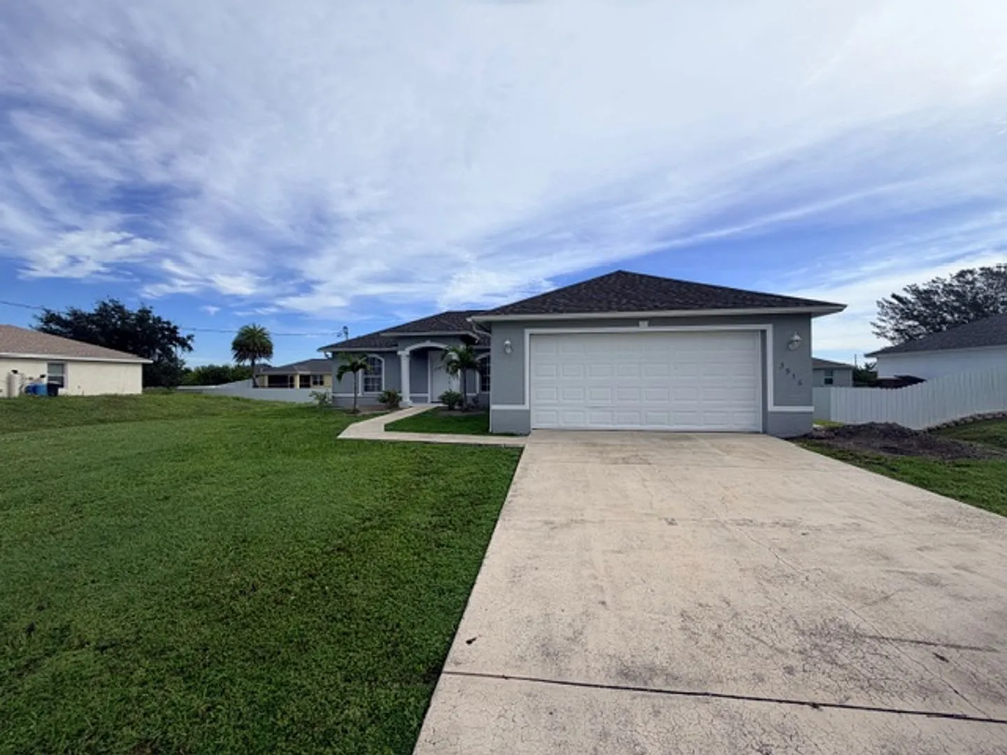 Lehigh Acres 3 Bedroom/ 2 Bathroom — Photo 2