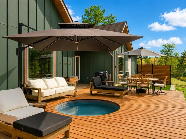 122 Mokolii Ct, Bastrop, TX 78602