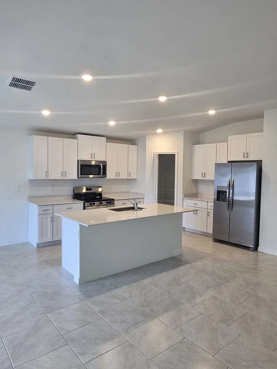 Building Photo - 129 Hercules Dr