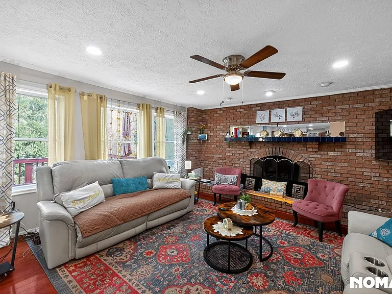 13648 Spinning Wheel Dr — Photo 7